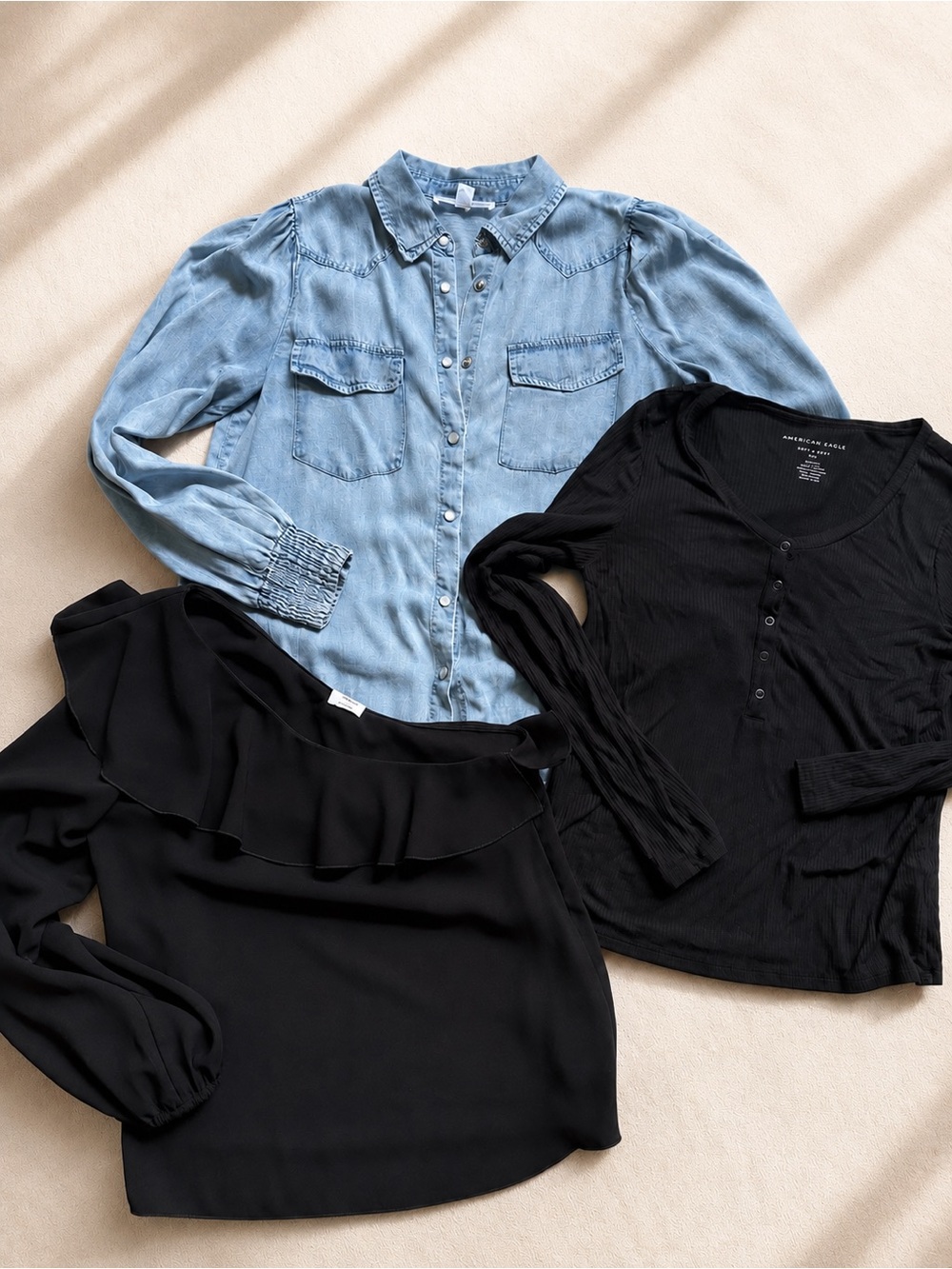 Wilfred black one shoulder top ✨Light Blue Denim Button-Front Shirt✨